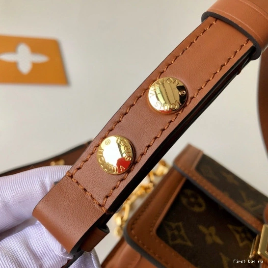 First bag ru Vuitton Spring Louis Mini（2019 Dauphine Show） 0708